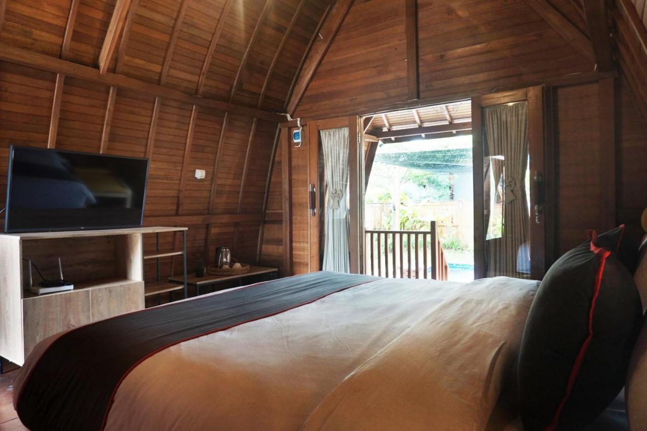 Collection O 9 Villa Ubud Anyer Exterior photo